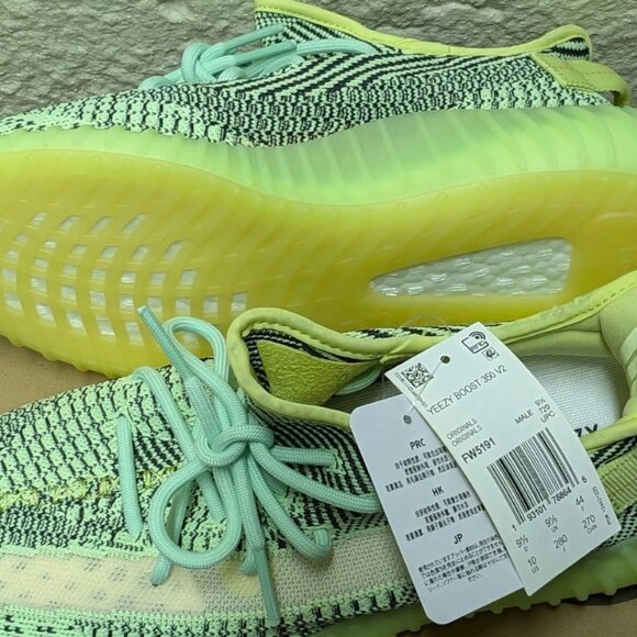 ADIDAS YEEZY BOOST 350 V2 - Picture 3 of 3